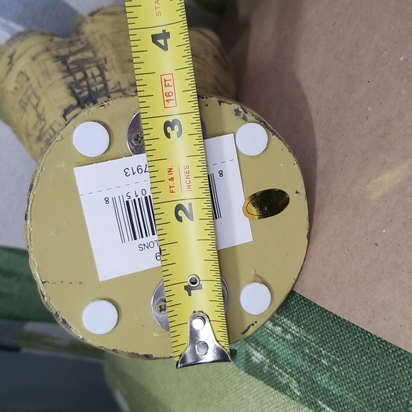 Resin Claws Sculpture + Hangers EUC - Picture 8 of 10